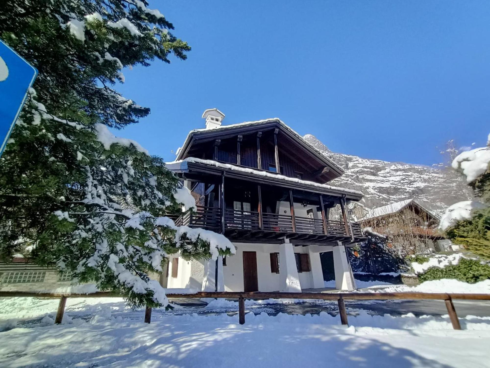 La Maison Des Guides - Trilocale A 500 Mt Dalle Piste Di Dolonne Courmayeur Exterior foto